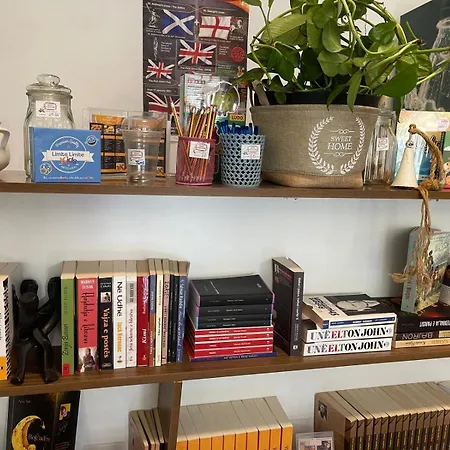 Bed & Breakfast Amor_bookstore *